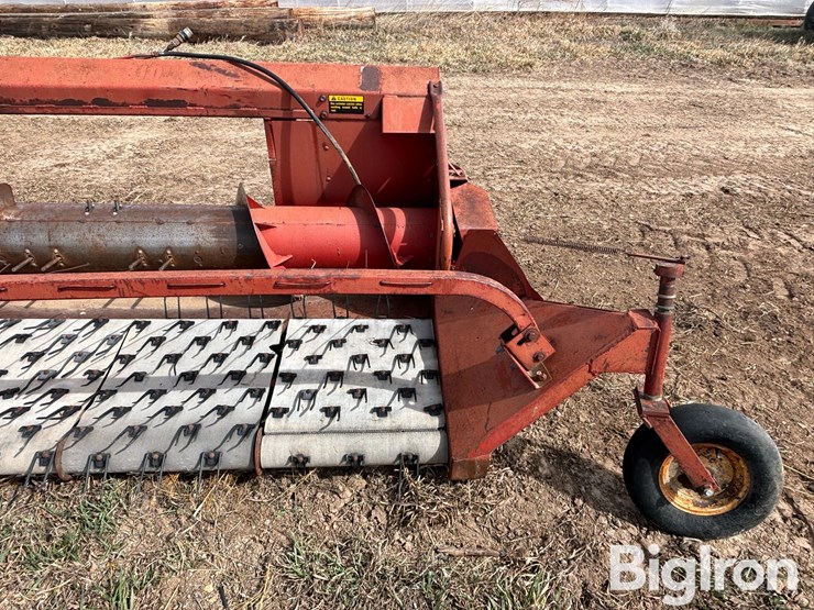 international-810-image-12