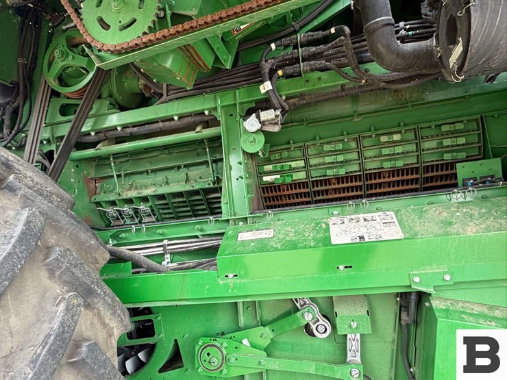 2023-john-deere-s780-image-18