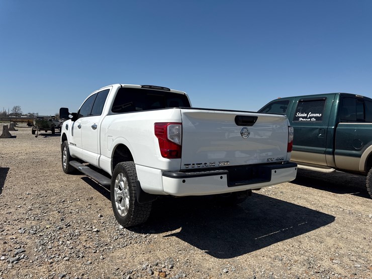 2017-nissan-titan-image-4