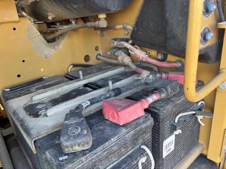 2006-caterpillar-143h-motor-grader-image-67