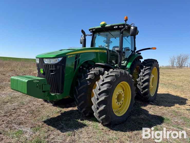 2012-john-deere-8335r-image-1