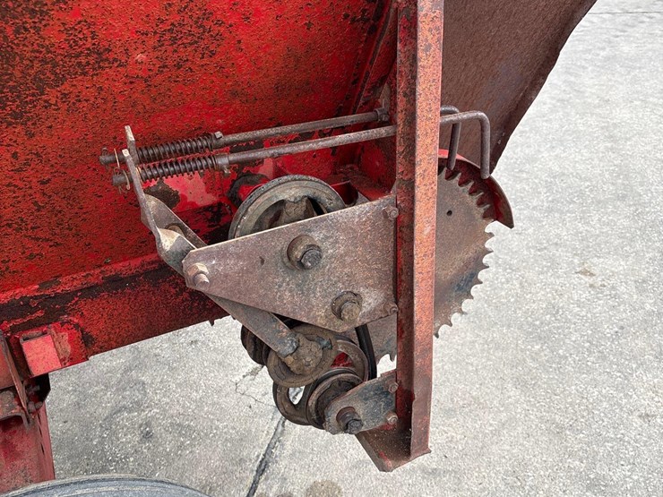 roorda-rear-unload-12ft-silage-wagon-image-7