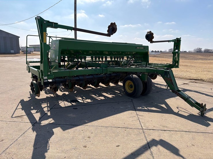 john-deere-750-image-3