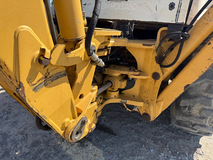 new-holland-555e-image-19
