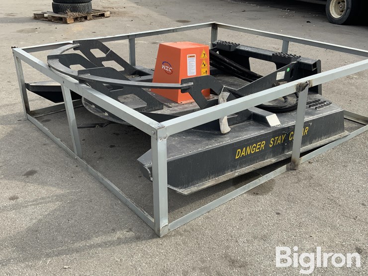 2025-massey-ferguson-730-image-1