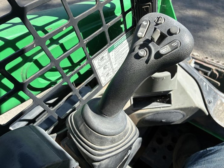 2020-bobcat-t550-image-12