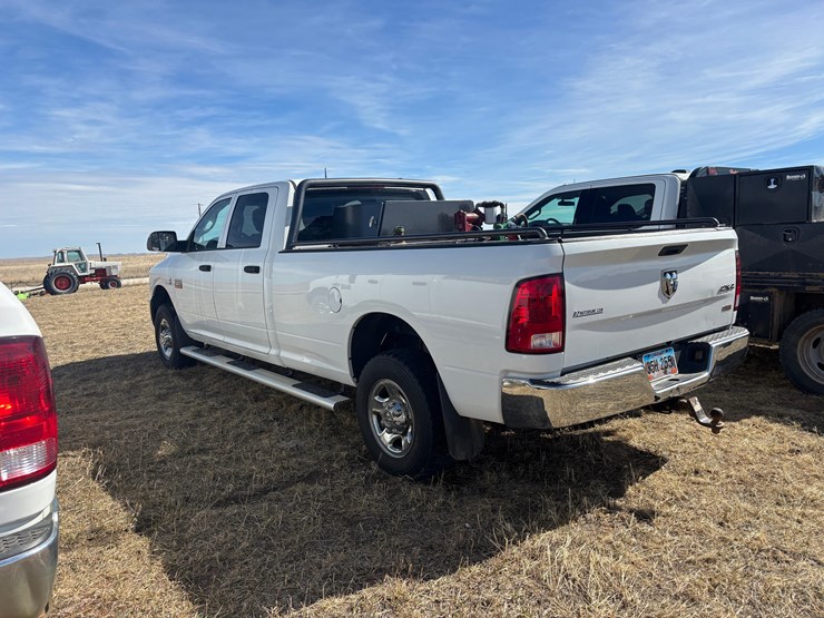 2012-dodge-3500-image-6