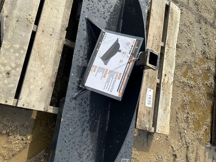 skidsteer-utility-hitch-adapter---2"-receiver-image-1