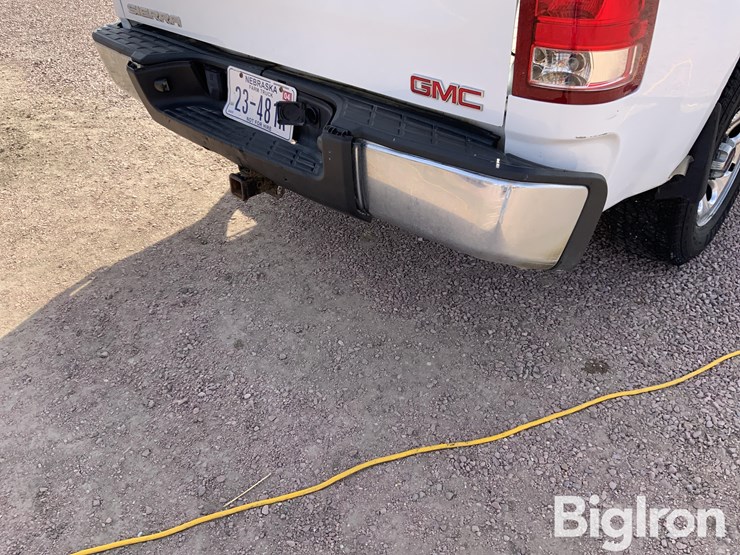 2011-gmc-sierra-1500-image-15