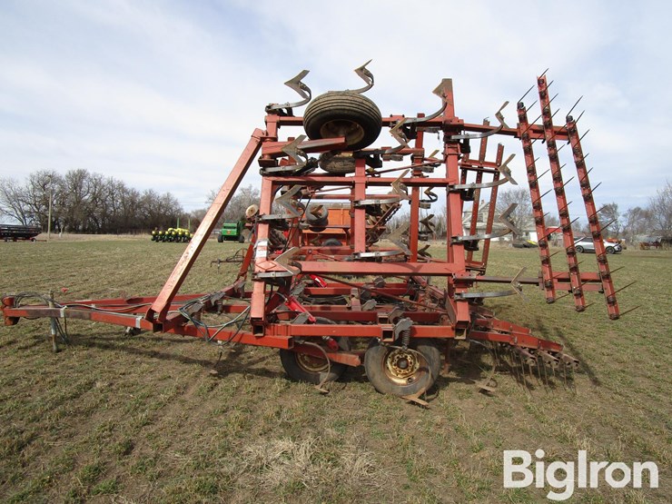 hesston-2210-image-8