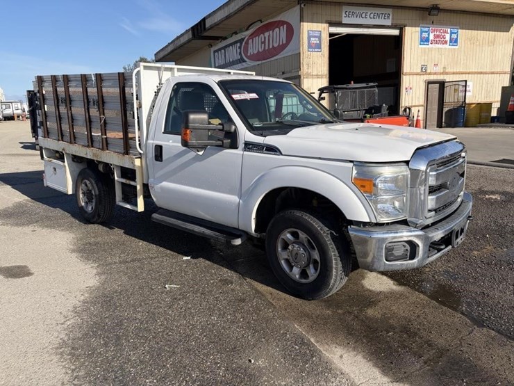 2016-ford-f250-xlt-image-2
