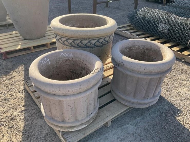 (3)-concrete-pots-image-1