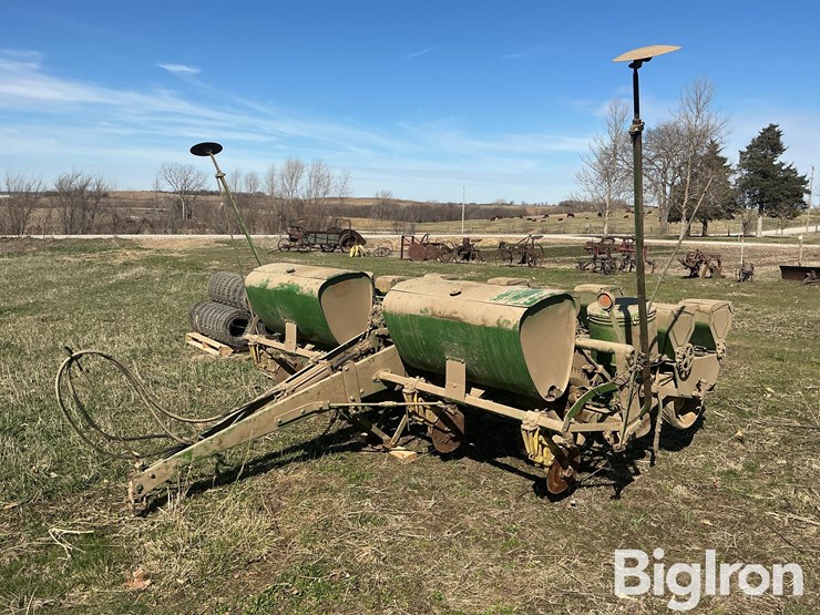 john-deere-1240-image-1