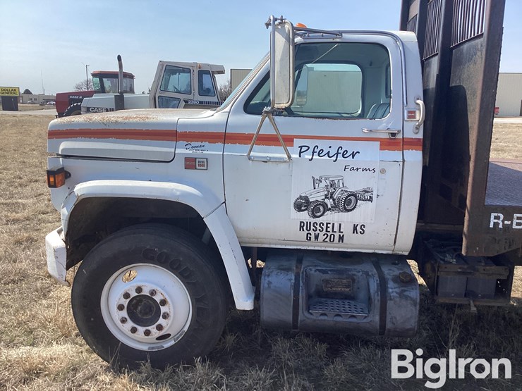 1984-gmc-6000-image-9
