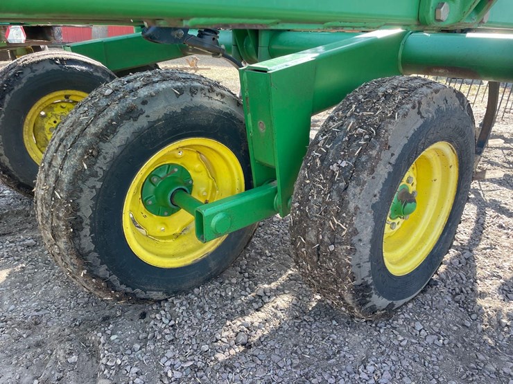 john-deere-726-image-29