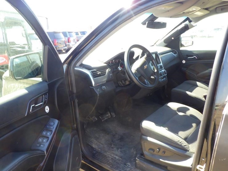 2020-chevrolet-tahoe-image-5