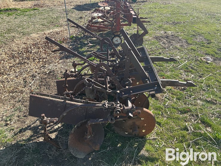 2-row-cultivator/hiller-image-4