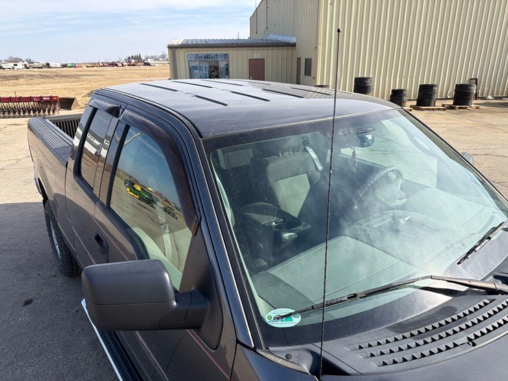 2004-ford-f150-image-26