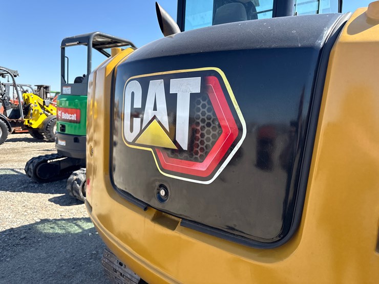 2017-caterpillar-305.5e2-image-6