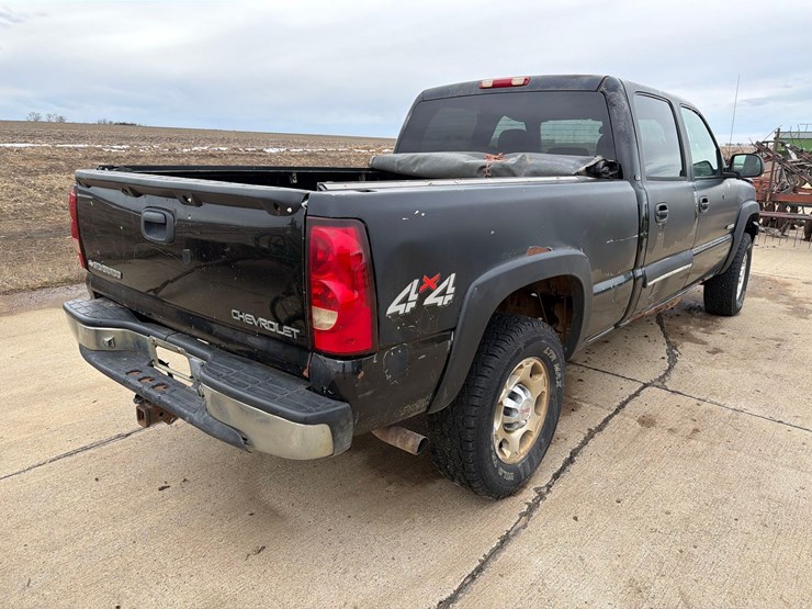 2004-chevrolet-2500-image-4