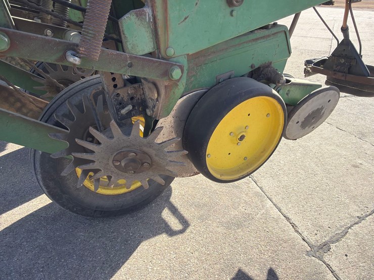 john-deere-7000-image-22