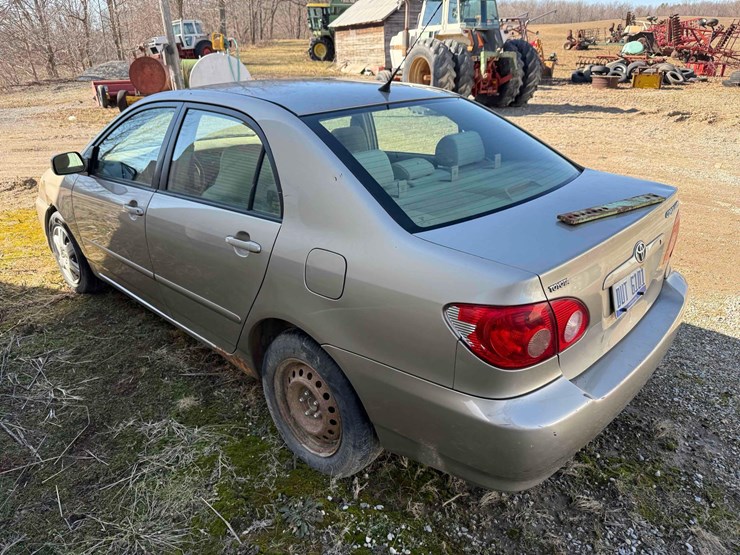 toyota-corolla-le-image-6