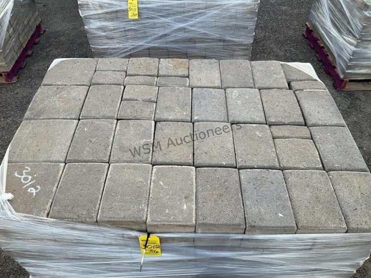 pallet-of-stone-pavers-image-3