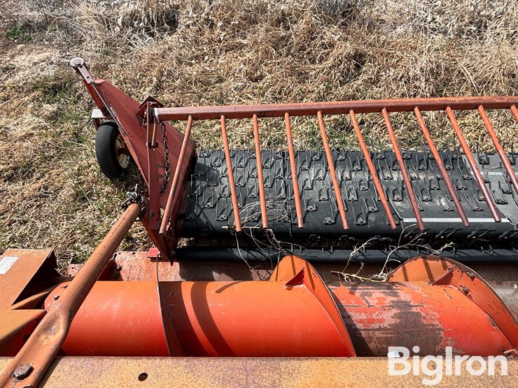 international-810-image-17