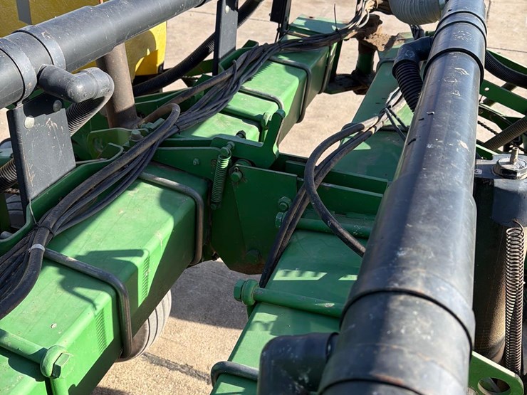 john-deere-7200-image-37