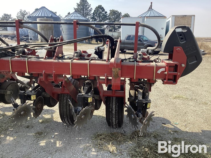 2014-case-ih-1250-image-18