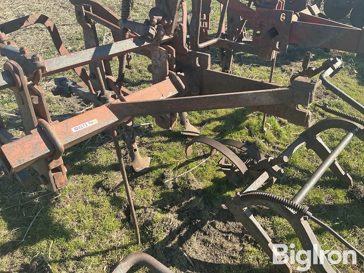 34-261-front-mount-field-cultivator-image-16
