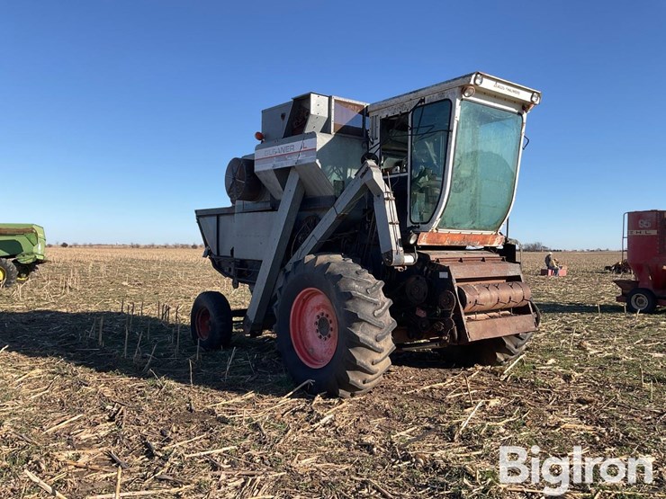 1975-gleaner-l-image-3