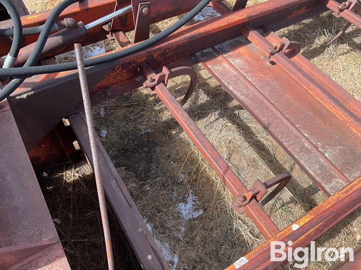 farmhand-8-bale-image-11