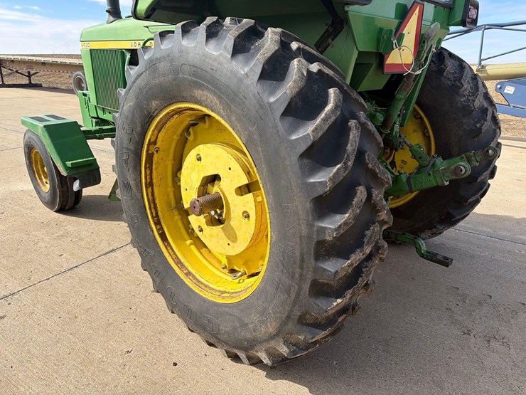 john-deere-4430-image-7
