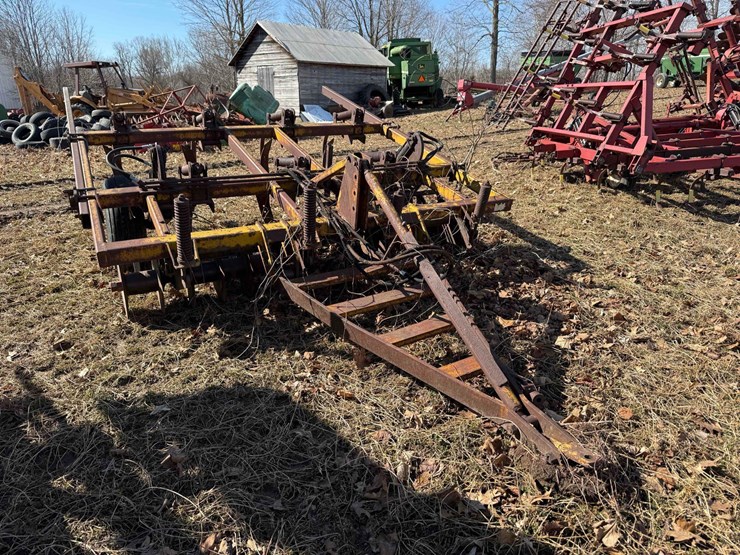 landoll-7-shank-disc-chisel-image-2