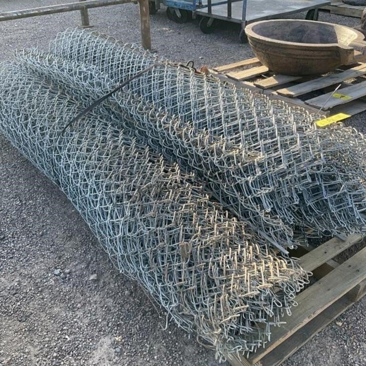 PALLET OF ASSORTED 6FT CHAIN-LINK
