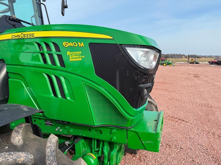 john-deere-6140m-image-32