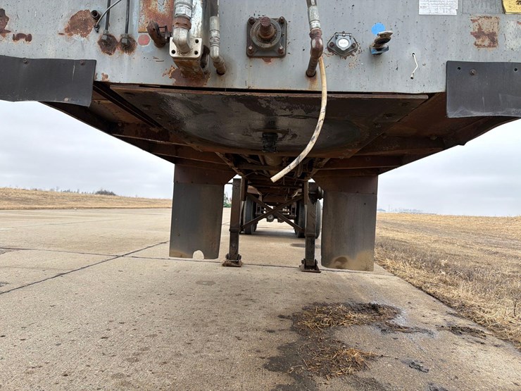 1999-bulkliner-36ft-semi-feed-trailer-image-38