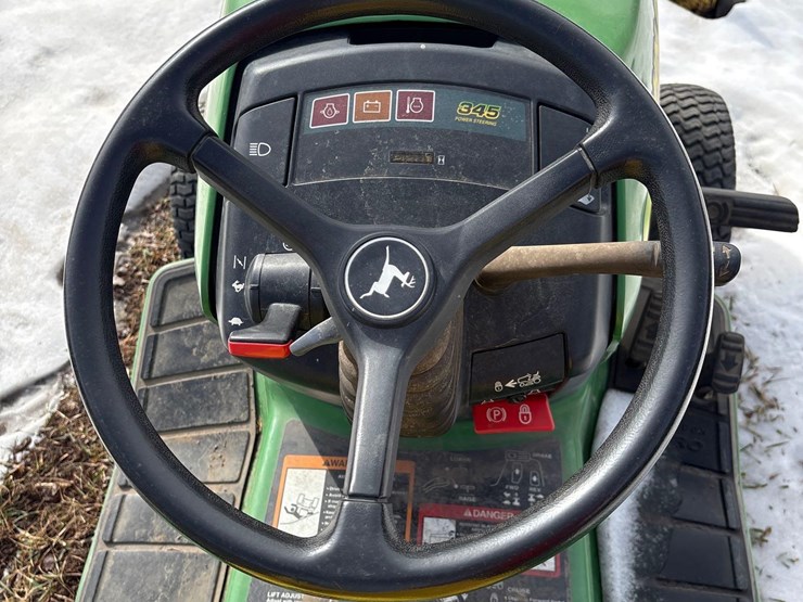 john-deere-345-image-19