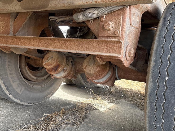 2014-wilson-grain-trailer-image-28