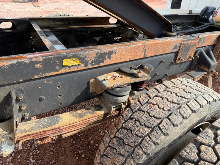 #205-•-lot-205-image-38