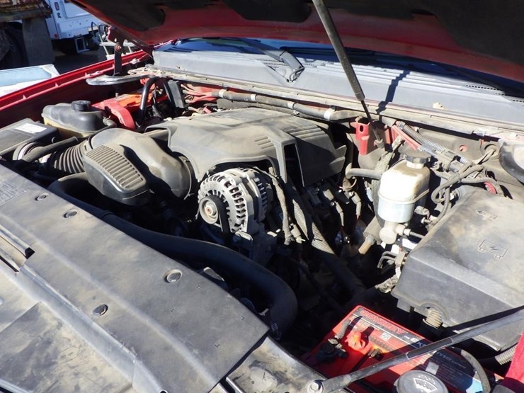 2008-chevrolet-tahoe-image-10