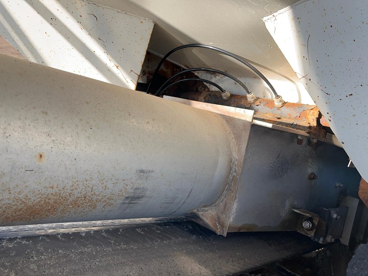 2004-caterpillar-c12-image-48