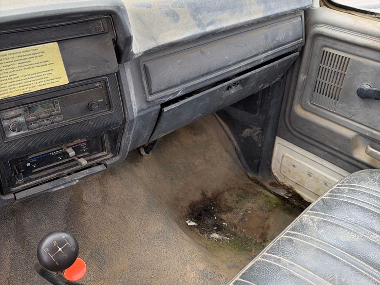 1990-ford-f700-image-45