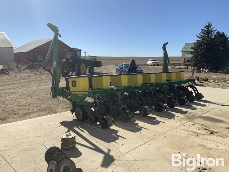 john-deere-1700-image-7