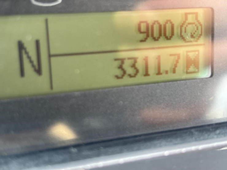 2017-deere-210lep-image-43