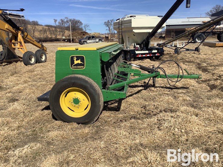 john-deere-8300-image-4