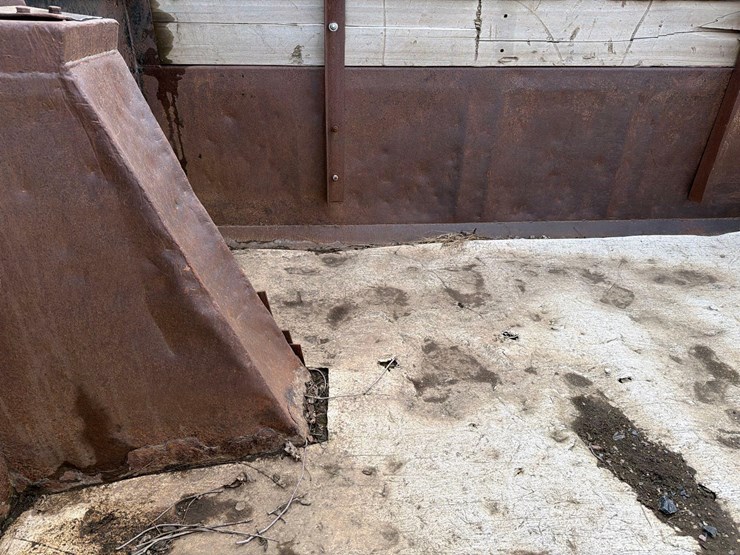 2000-international-8100-image-59