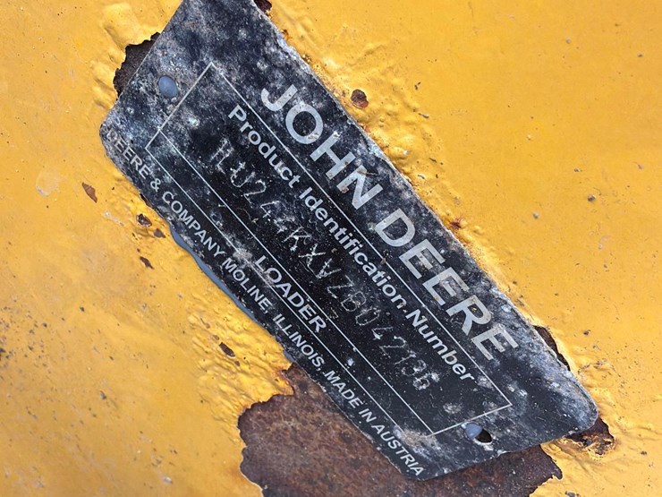 2016-deere-244k-image-33