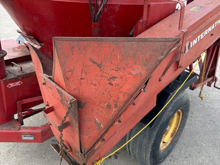 international-1250-image-15